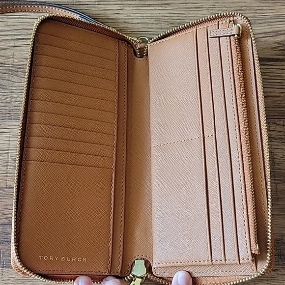 Tory Burch set - Picture 5 of 11